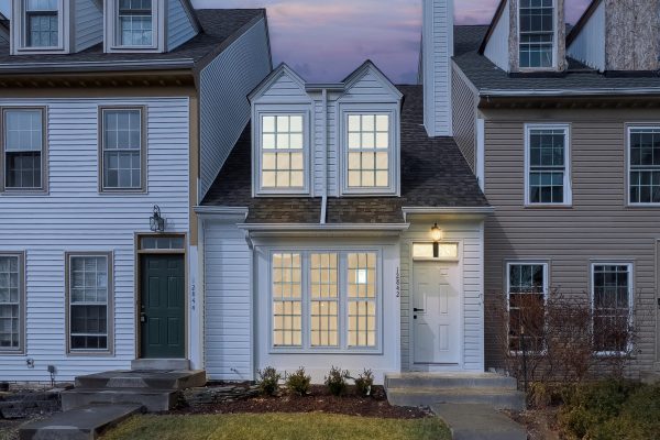 01-12842 Mill House Ct_Woodbridge_VA-Day to Dusk